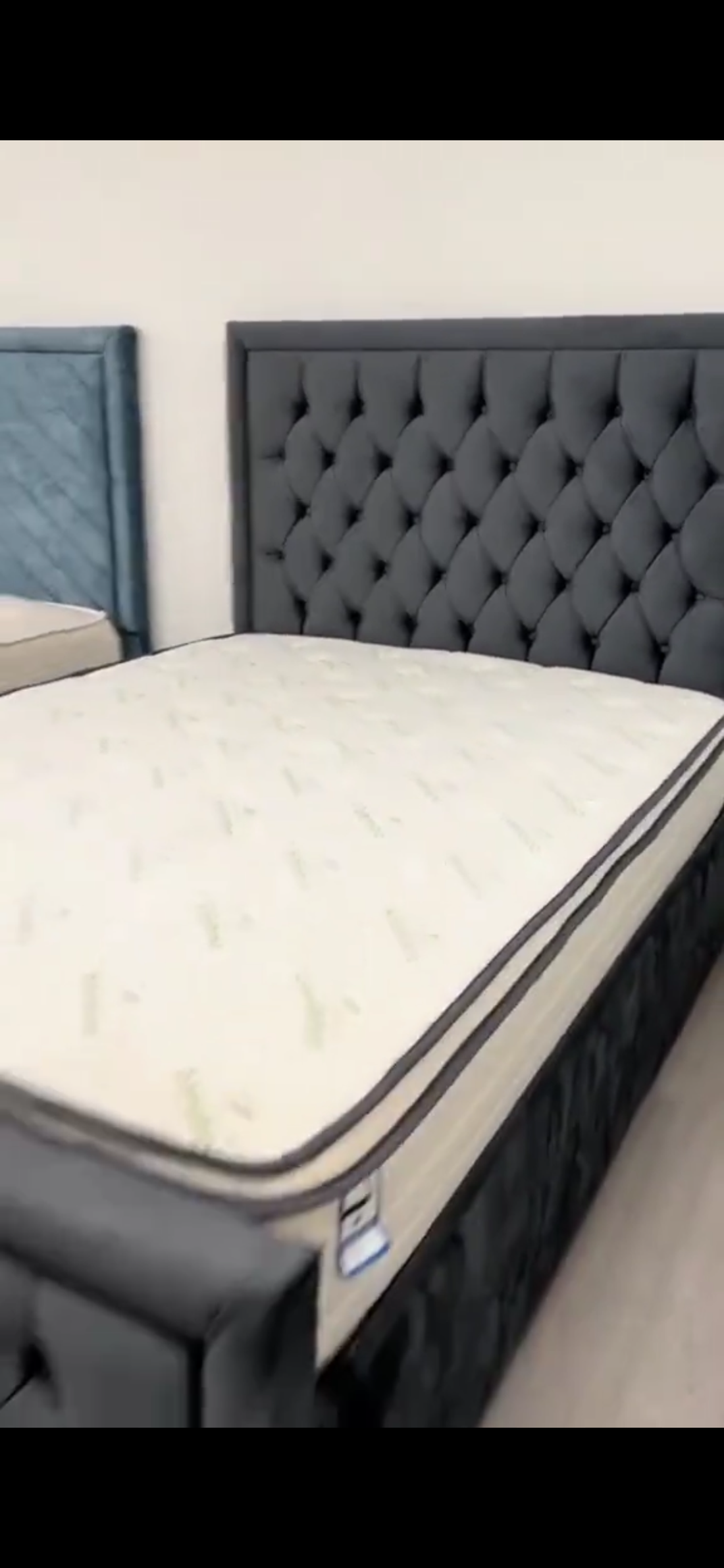 Ottoman Divan Bed / With Mattress